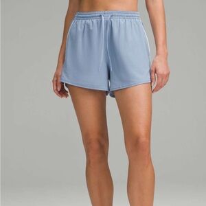 Lululemon Lightweight High-Rise Relaxed Shorts Blue Willow White 6